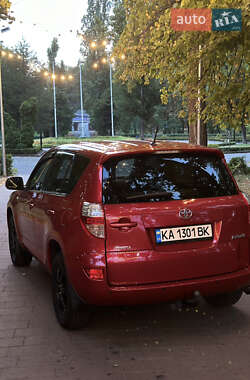 Внедорожник / Кроссовер Toyota RAV4 2010 в Киеве