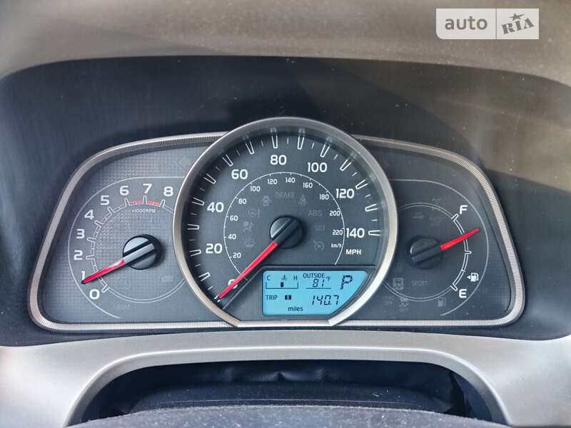 Позашляховик / Кросовер Toyota RAV4 2015 в Мукачевому