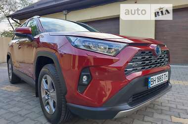 Внедорожник / Кроссовер Toyota RAV4 2022 в Измаиле