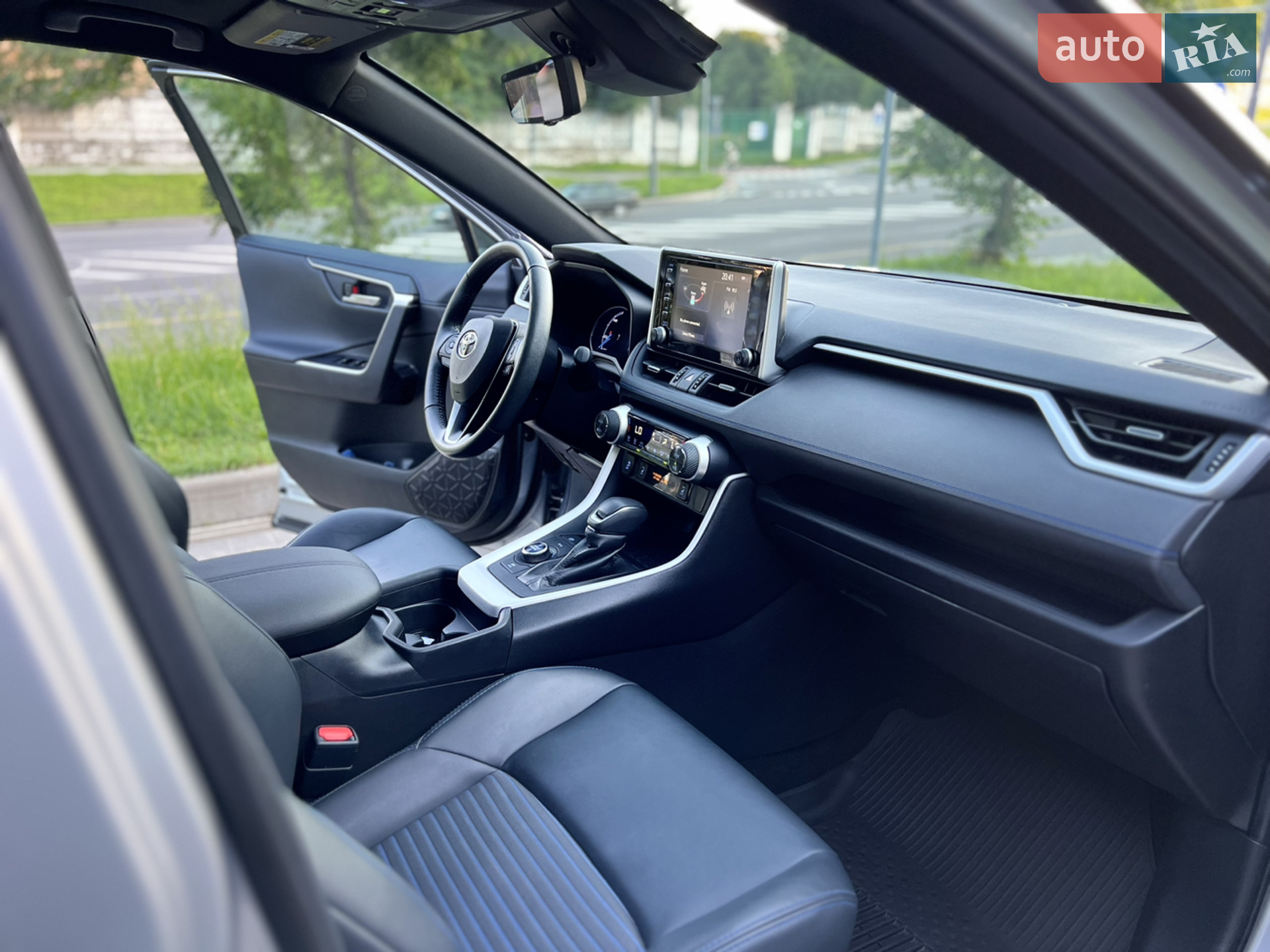 2020 Toyota RAV 4 - мініатюра 26