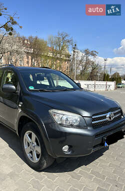 Внедорожник / Кроссовер Toyota RAV4 2007 в Черновцах