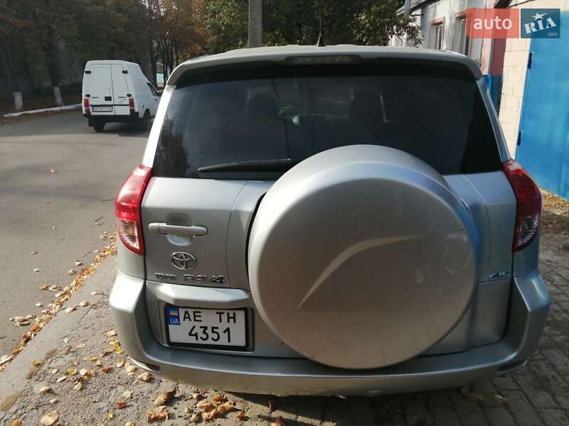 Позашляховик / Кросовер Toyota RAV4 2006 в Синельниковому