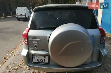 Внедорожник / Кроссовер Toyota RAV4 2006 в Синельниково