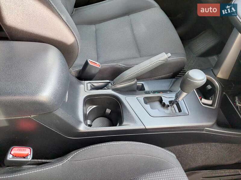 Позашляховик / Кросовер Toyota RAV4 2018 в Миколаєві