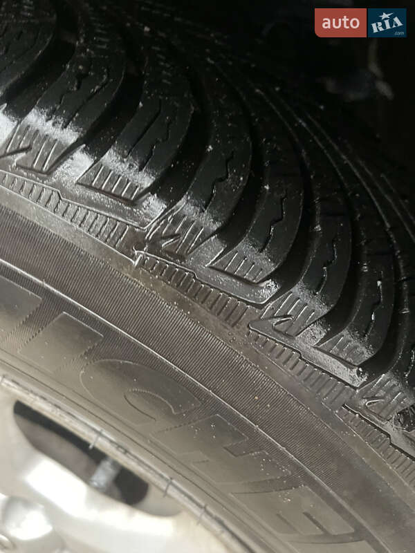 Внедорожник / Кроссовер Toyota RAV4 2011 в Харькове