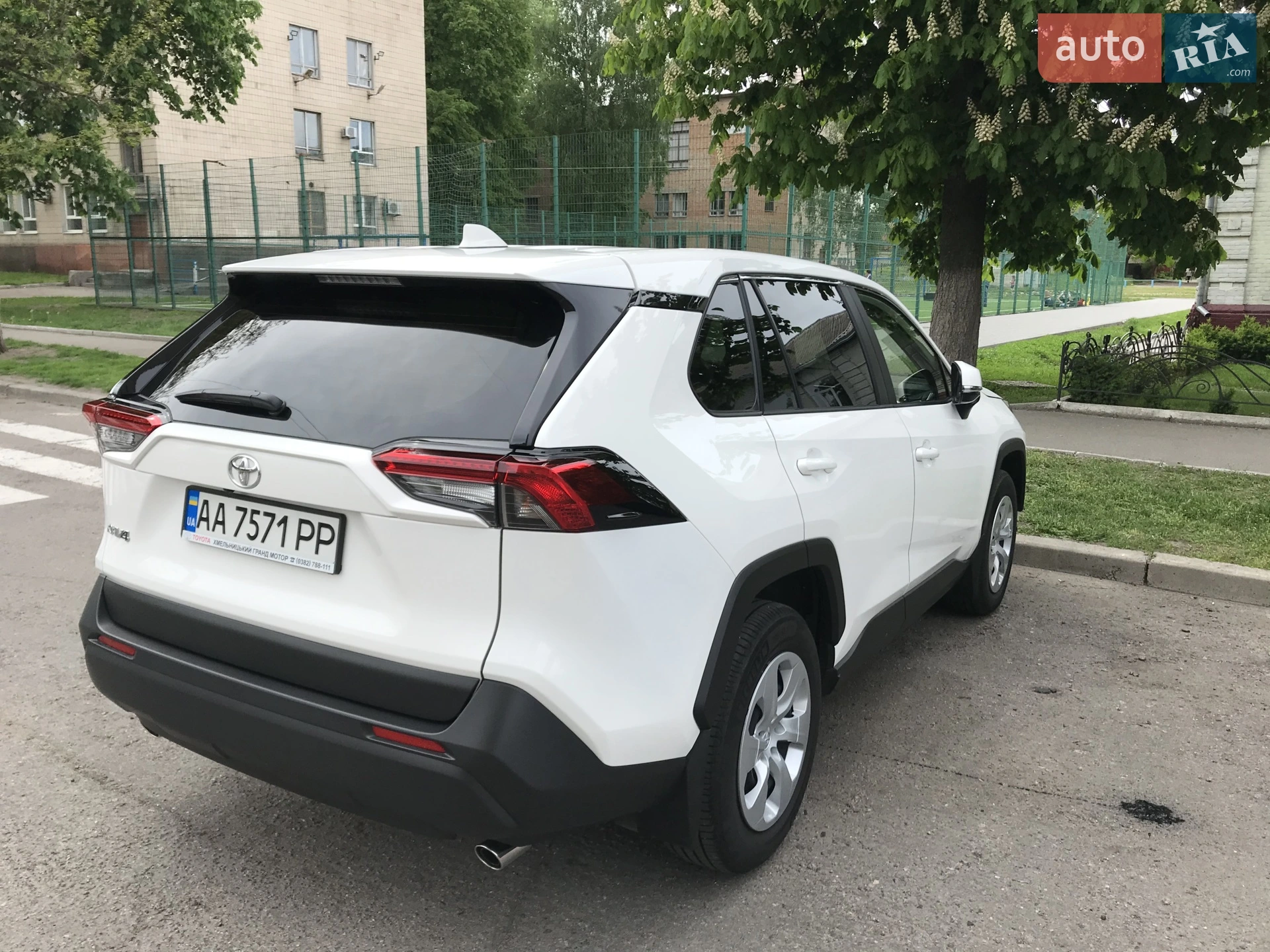 2019 Toyota RAV 4 - мініатюра 3