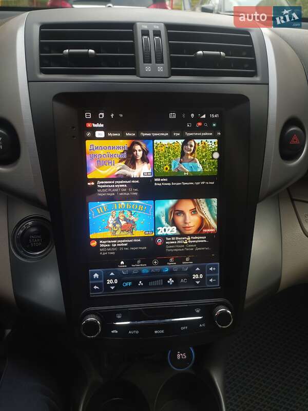 Позашляховик / Кросовер Toyota RAV4 2006 в Львові