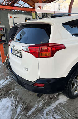 Внедорожник / Кроссовер Toyota RAV4 2015 в Харькове