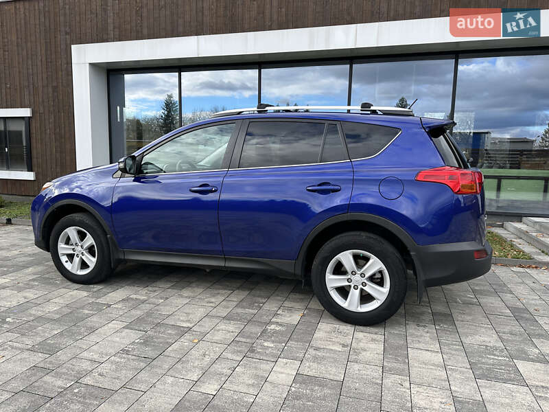 Позашляховик / Кросовер Toyota RAV4 2014 в Ужгороді