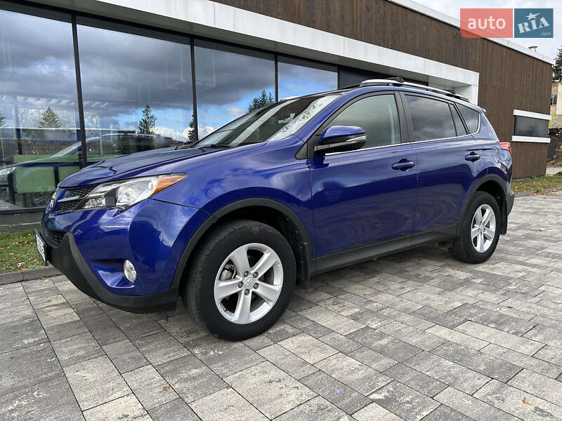 Позашляховик / Кросовер Toyota RAV4 2014 в Ужгороді