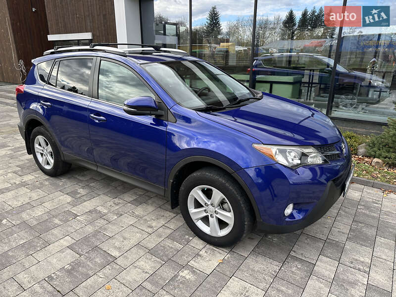Позашляховик / Кросовер Toyota RAV4 2014 в Ужгороді