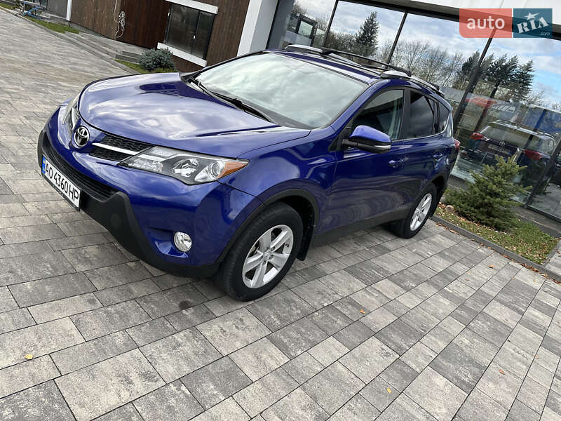 Позашляховик / Кросовер Toyota RAV4 2014 в Ужгороді