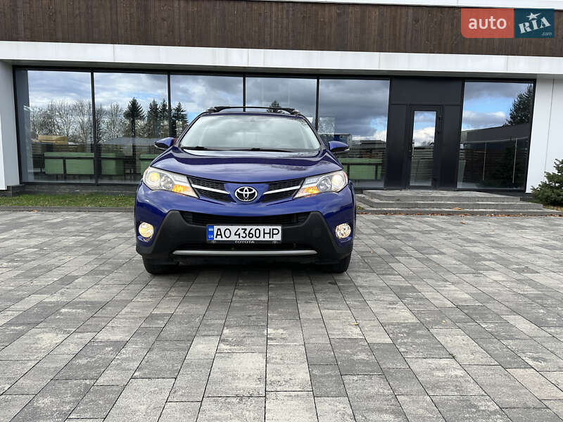 Позашляховик / Кросовер Toyota RAV4 2014 в Ужгороді