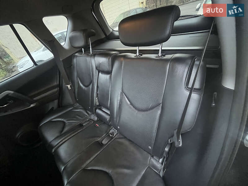 Позашляховик / Кросовер Toyota RAV4 2007 в Харкові