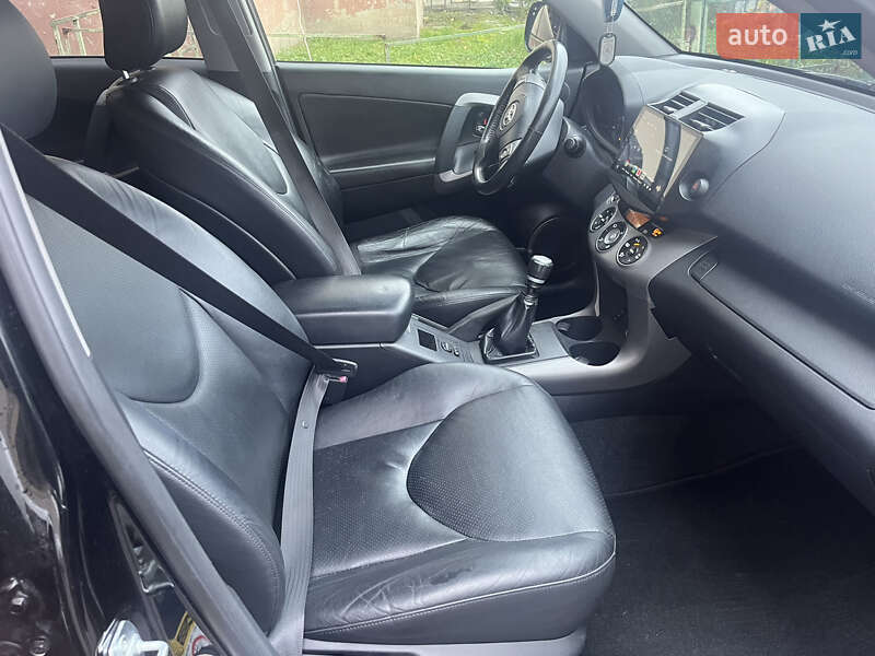 Позашляховик / Кросовер Toyota RAV4 2007 в Харкові