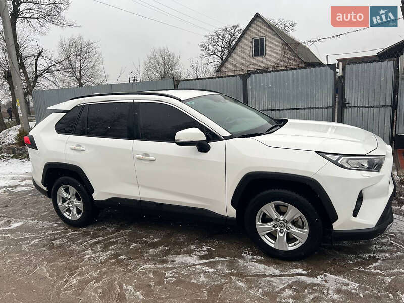 Позашляховик / Кросовер Toyota RAV4 2021 в Вінниці