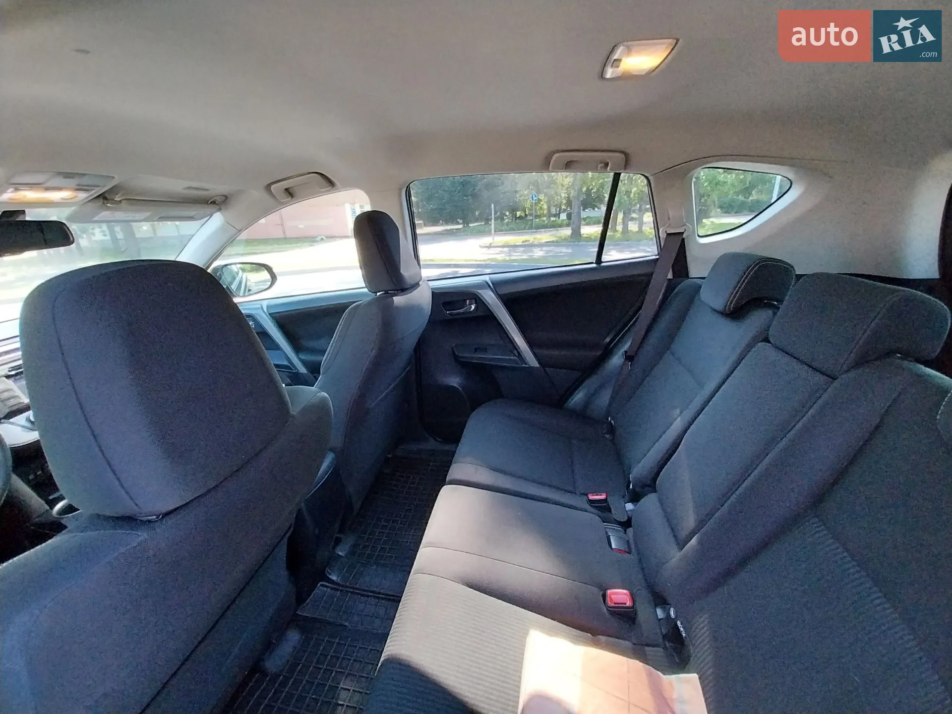 2013 Toyota RAV 4 - мініатюра 9