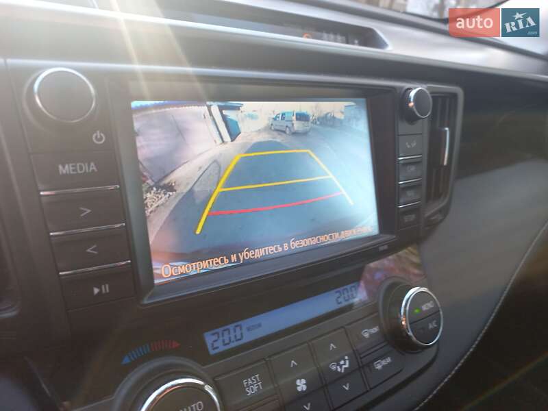 Позашляховик / Кросовер Toyota RAV4 2017 в Запоріжжі