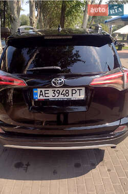 Внедорожник / Кроссовер Toyota RAV4 2015 в Луцке