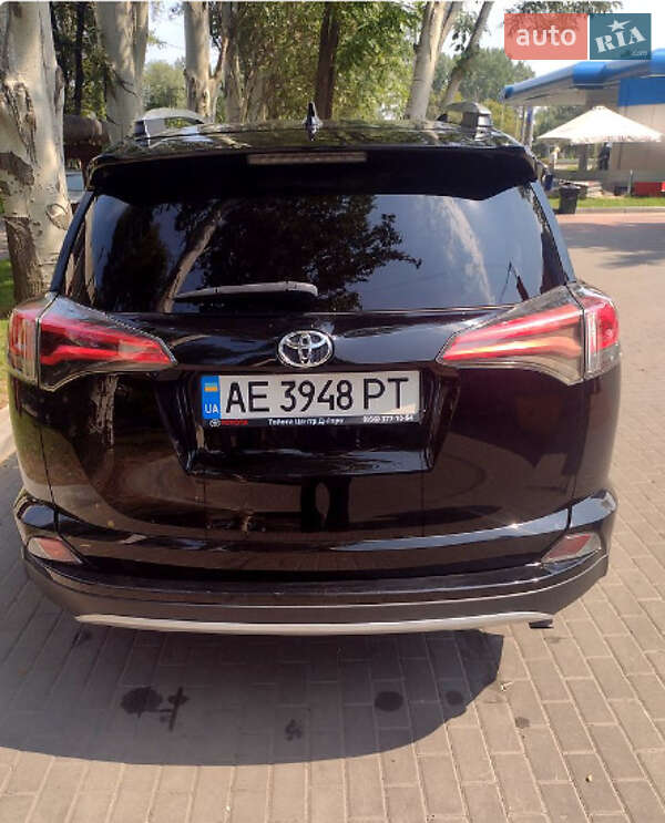Внедорожник / Кроссовер Toyota RAV4 2015 в Луцке