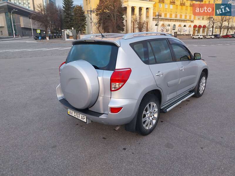 Позашляховик / Кросовер Toyota RAV4 2006 в Харкові