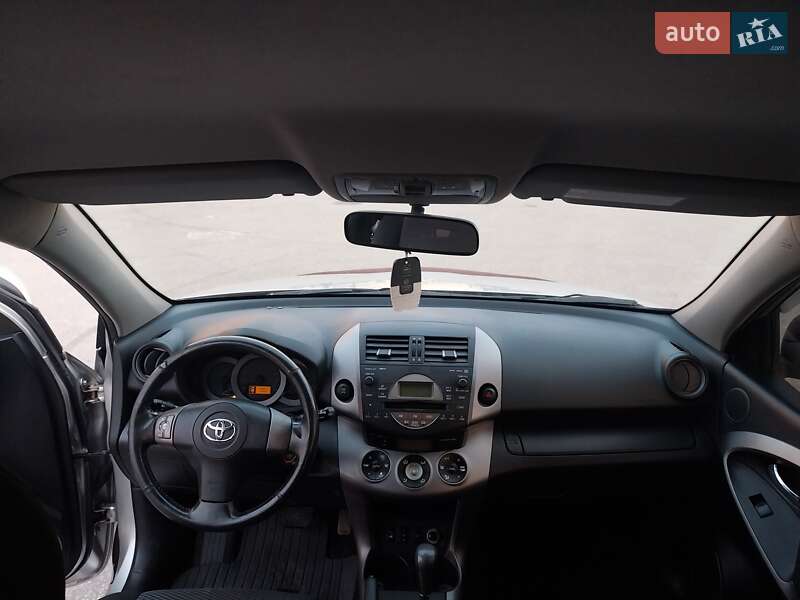 Позашляховик / Кросовер Toyota RAV4 2006 в Харкові