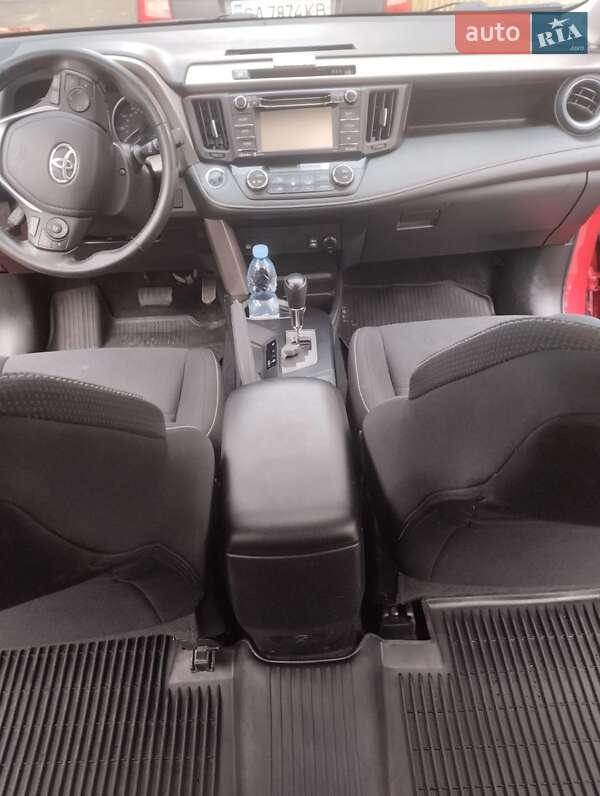 Позашляховик / Кросовер Toyota RAV4 2017 в Умані