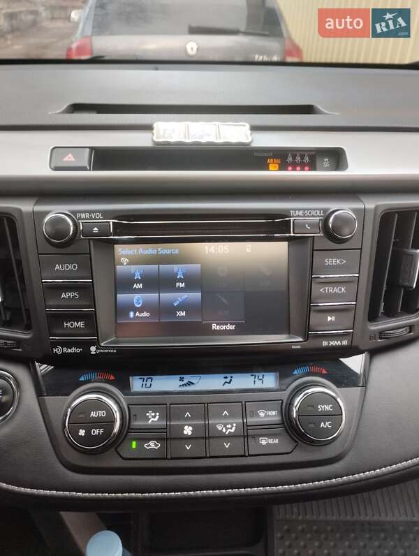 Позашляховик / Кросовер Toyota RAV4 2017 в Умані