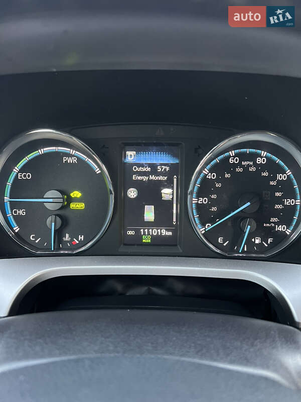 Внедорожник / Кроссовер Toyota RAV4 2016 в Ровно