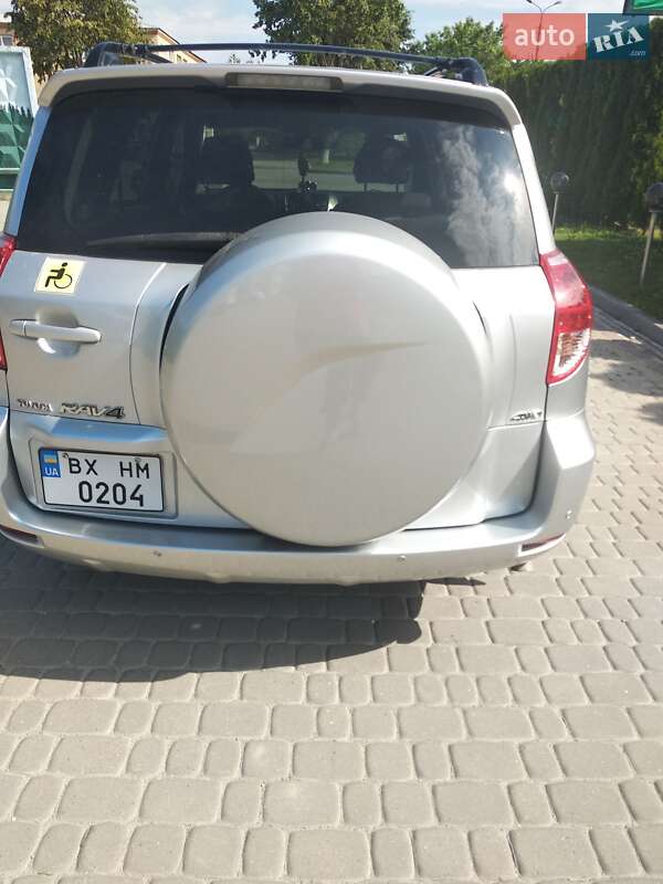 Внедорожник / Кроссовер Toyota RAV4 2006 в Хмельницком