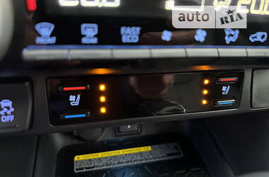 Позашляховик / Кросовер Toyota RAV4 2020 в Калуші