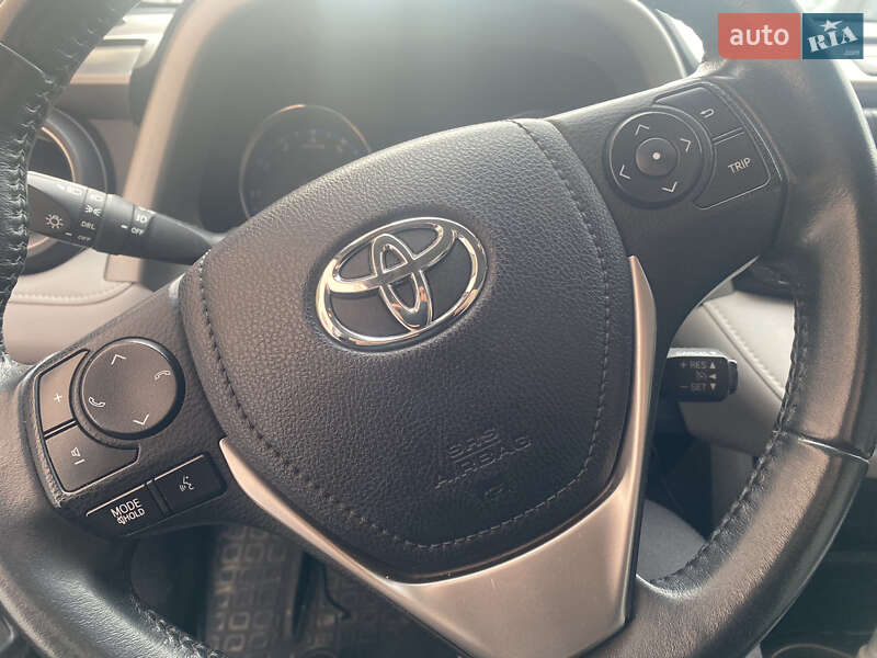 Позашляховик / Кросовер Toyota RAV4 2016 в Золочеві фото 6 Позашляховик / Кросовер Toyota RAV4 2016 в Золочеві