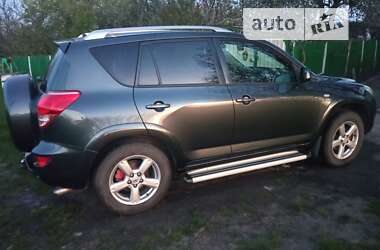 Внедорожник / Кроссовер Toyota RAV4 2006 в Подольске