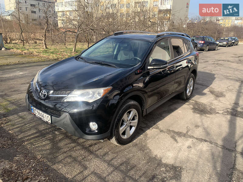 Внедорожник / Кроссовер Toyota RAV4 2013 в Жовкве