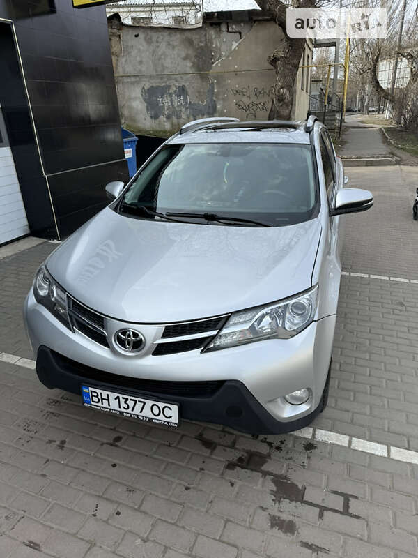 Внедорожник / Кроссовер Toyota RAV4 2015 в Одессе