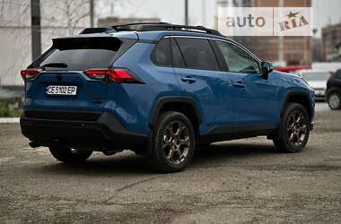 Позашляховик / Кросовер Toyota RAV4 2023 в Чернівцях