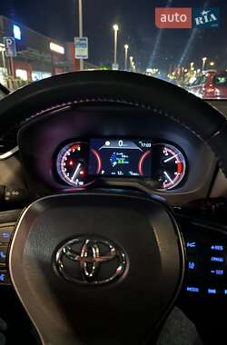 Внедорожник / Кроссовер Toyota RAV4 2019 в Львове
