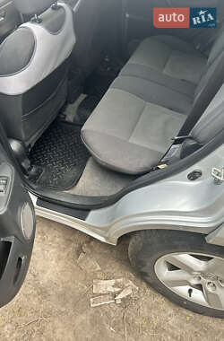 Внедорожник / Кроссовер Toyota RAV4 2005 в Магдалиновке