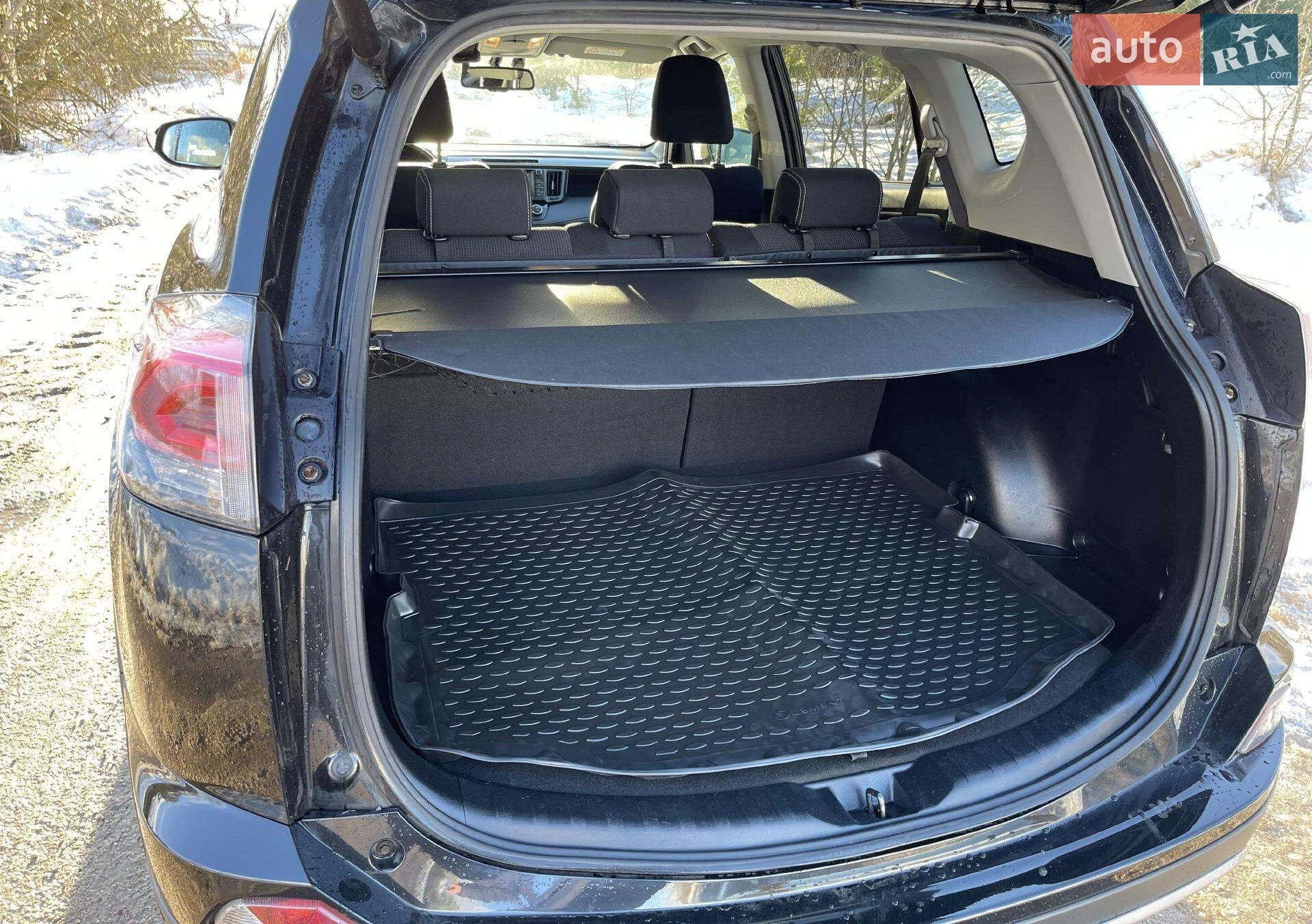 2018 Toyota RAV 4 - мініатюра 16