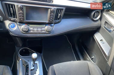 Позашляховик / Кросовер Toyota RAV4 2017 в Полтаві