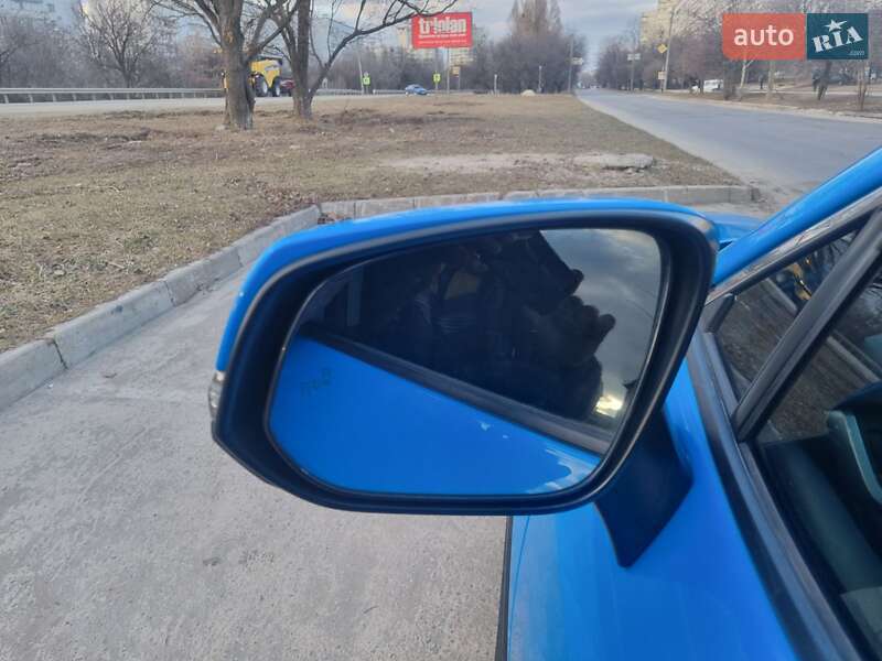 Внедорожник / Кроссовер Toyota RAV4 2019 в Харькове фото 8 Внедорожник / Кроссовер Toyota RAV4 2019 в Харькове