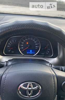 Внедорожник / Кроссовер Toyota RAV4 2014 в Сумах