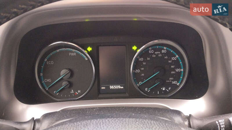 Позашляховик / Кросовер Toyota RAV4 2017 в Вишгороді