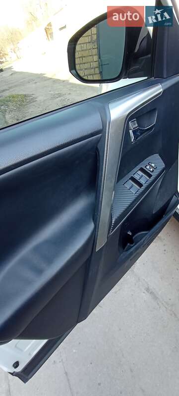 Позашляховик / Кросовер Toyota RAV4 2013 в Покрові