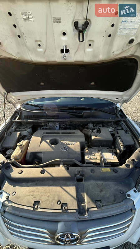 Позашляховик / Кросовер Toyota RAV4 2011 в Чернівцях фото 11 Позашляховик / Кросовер Toyota RAV4 2011 в Чернівцях