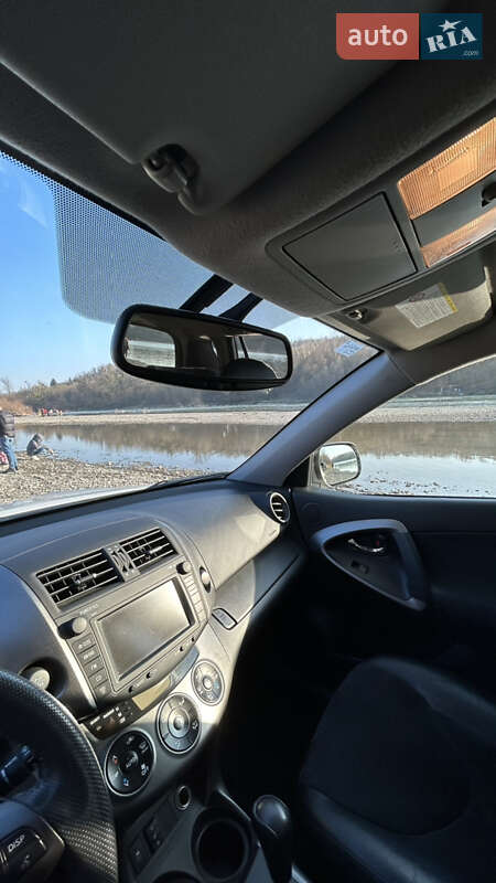 Позашляховик / Кросовер Toyota RAV4 2011 в Чернівцях фото 25 Позашляховик / Кросовер Toyota RAV4 2011 в Чернівцях