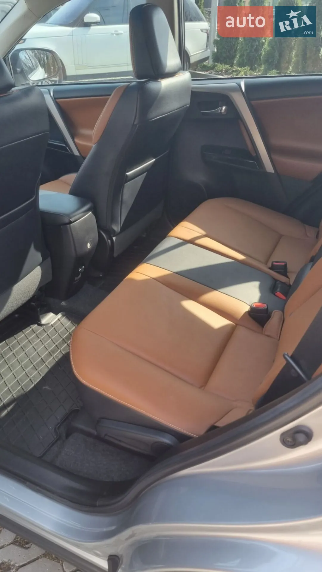 2018 Toyota RAV 4 - мініатюра 12