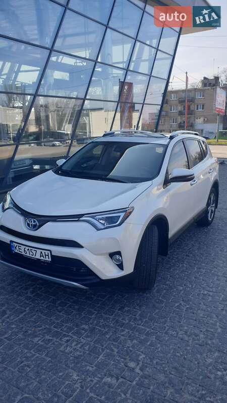 Внедорожник / Кроссовер Toyota RAV4 2016 в Днепре
