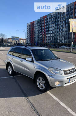 Внедорожник / Кроссовер Toyota RAV4 2003 в Киеве