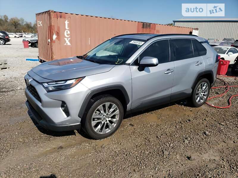 Внедорожник / Кроссовер Toyota RAV4 2022 в Днепре